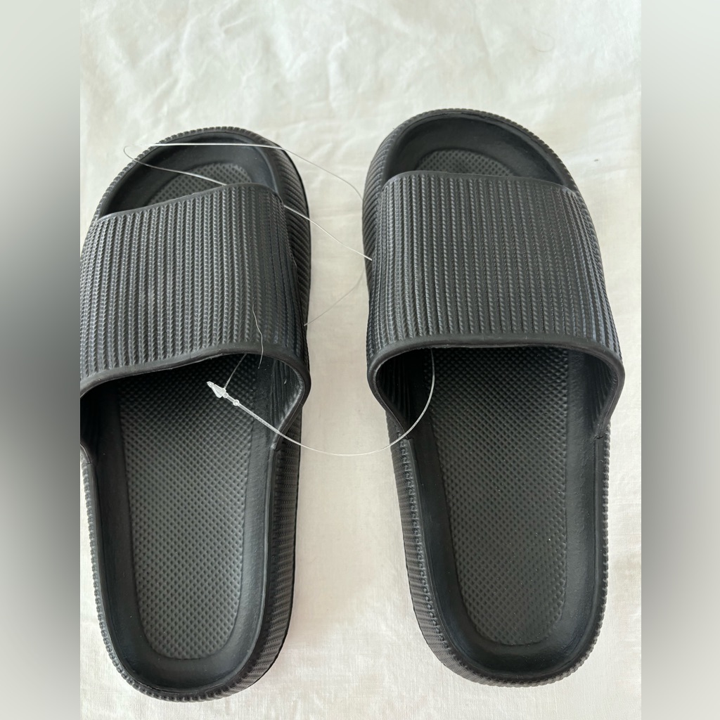 Black Athletic Shoes Brand New Size 3637 No Brand